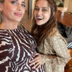 Teresa Palmer Instagram – Baby showering our gorgeous @its_susie_collins and baby girl weeeeeee it’s getting so close! Ready for my #doula duties! #pregnancy #babygirl