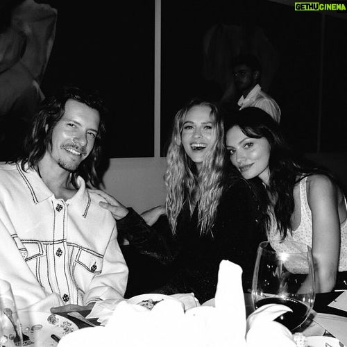 Teresa Palmer Instagram - A beautiful evening with @chanelofficial #CHANELANDDANCE #LIVINGHERITAGEPARTNER π€π€π€ @phoebejtonkin @brunapapandrea @xaviersamuel πΈ @darren_mcdonald Makeup: @emmalexandramua Hair: @savageheads