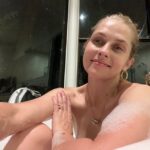 Teresa Palmer Instagram - 1. It’s been a week. Nothing a true crime poddy and bubble bath can’t fix. ⁣ ⁣ 2. LOLs with besties like these give me life (@karolina.carr) ⁣ 3. Listening to @themotherdazepodcast to give edits but not wanting to edit anything from the perfectly unrehearsed and unplanned “just winging it” episode with @swrightolsen it’s a doozy and a half and takes some really weird and random turns. Me likey and also me laughy at the absurdity of my life. ⁣ 4. The planned marriage is well underway, so far, so good, right @safe.sprouts ? ⁣ ⁣ 5. Ballet-o-clock.⁣ ⁣ 6. Stage 10 clinger I have on my hands with Miss Moon but we all know I secretly love it. ⁣ ⁣ 7. There’s no one else in the world that gets that smile out of Poet like Harry does (@c_farmer06) 🥹⁣ ⁣ 8. And yes. This is a snails genitalia in case you were interested, also known as a “love dart” and if you’re a Dazey you’ll know aaall about old mate Gazza and his antics. #snaillife #snailmom #stillgoingstrong #itskeepssnexing #itsonthepod ⁣ ⁣ A bunch of this shiz and more on the poddy! OUT NOW wherever you get your podcasts or click the link in bio/stories to listen 🌻🌻🌻