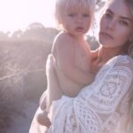 Teresa Palmer Instagram – Talking motherhood, home birth, hospital birth, co-parenting & mum/work juggle with the incandescent @toripraver on this weeks episode of @themotherdazepodcast. Loved hearing all of these beautiful stories and what a blended family inspiration!! OUT NOW wherever you get your podcasts xx