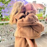 Teresa Palmer Instagram – Cosy cuddles ✨ Celebrating ten years of the iconic Teddy Coat with my mini me. 
@maxmara #MaxMara #TeddyTen #noaninalsharmedinthemaking