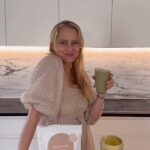 Teresa Palmer Instagram - The ultimate Supergreen Smoothie with @teresapalmer 💚 Simply add to a blender 1 Frozen Banana 2 Tsp of Blossom 1 Tsp of fresh mint 1 Medjool Date 1 Tbsp of Almond Butter 1/4 Ripe Avocado 1/4 Cup of Spinach 1 1/2 Cups of Milk (your choice) Blend & enjoy! This is the perfect smoothie to help you glow from this inside out ✨ #Lovewell #Wellness #SmoothieRecipe