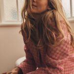 Teresa Palmer Instagram – Love this mag and loved this day. Thanks Gritty Pretty for having me as your cover girl this month for the sustainability issue. Oh what a fab team ✨

Gritty Pretty Editor @danielle_gay 
Guest Editor @lottiedl 
Art Direction @sarahdalywork
Words by @rosegarnett 
Produced by @tanikarouillon 
Photography @danrobertsstudio 
Digital Operator @seokhoyoon 
Videography @tomrobots 
Lighting Tech @ryan_achilles 
Hair @kohhair_ 
Skin & Makeup @isabellaschimid 
Styling @jess_pecoraro