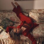 Teresa Palmer Instagram – Love this mag and loved this day. Thanks Gritty Pretty for having me as your cover girl this month for the sustainability issue. Oh what a fab team ✨

Gritty Pretty Editor @danielle_gay 
Guest Editor @lottiedl 
Art Direction @sarahdalywork
Words by @rosegarnett 
Produced by @tanikarouillon 
Photography @danrobertsstudio 
Digital Operator @seokhoyoon 
Videography @tomrobots 
Lighting Tech @ryan_achilles 
Hair @kohhair_ 
Skin & Makeup @isabellaschimid 
Styling @jess_pecoraro