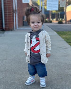 Terra Jolé Instagram - When you still look cute in your big brothers hand me downs. 🤌🏼 #magnoliaaugust #handmedowns #bigbrother #magnolia