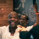 Terry Crews Instagram – Sim! É ele mesmo comendo o famoso sanduíche de mortadela do Mercadão! 🤩

Nosso eterno Latrell e Julius!

Thank you for coming, @terrycrews!
And when will you come here, @thevincentmartella?

Se o Terry não resistiu, ninguém pode deixar de comer o sanduíche do mortadela do @bardomane!

#Mercadao #MercadaoSP #TerryCrews