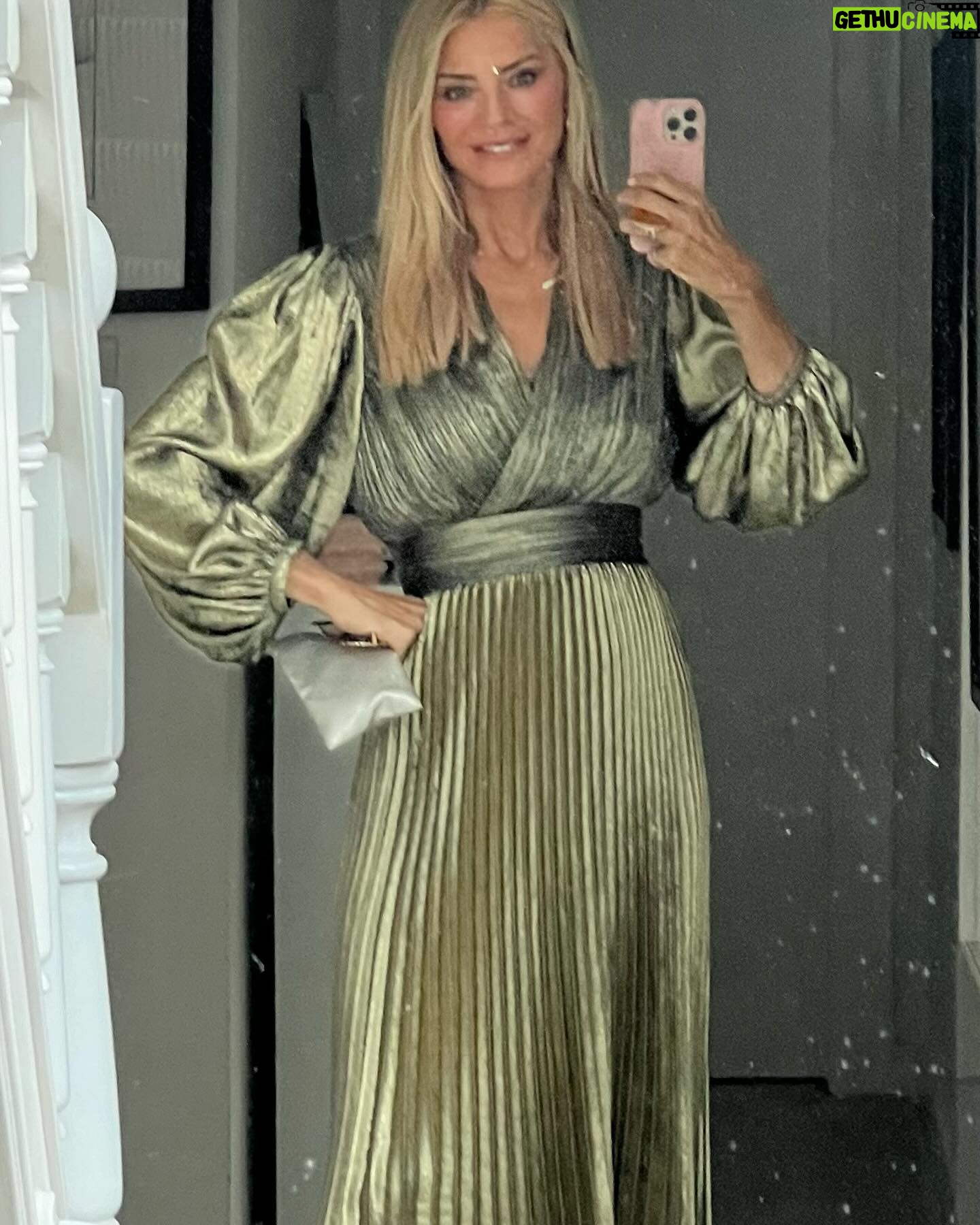Tess Daly Instagram - Got a lot of questions thank you about this LGD (little gold dress 😉) I wore to Buckingham Palace last week, it’s ofc from my faves at @officialbiba ✨