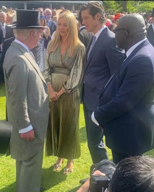 Tess Daly Instagram - It was a huge honour to be invited to attend a reception to celebrate the Creative Industries at Buckingham Palace yesterday with a garden party in the company of His Majesty The King and Her Majesty The Queen. 
@theroyalfamily