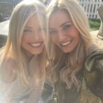 Tess Daly Instagram - Stealing a little sunshine; weekends with @gayle_x_ & friends✨
