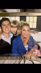 Tess Daly Instagram - 50 TODAY @vernonkay🕺🏻🎉 So happy to have spent half of those birthdays with you ❤️🎂🎈