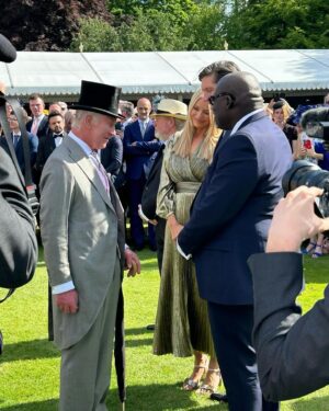 Tess Daly Instagram - It was a huge honour to be invited to attend a reception to celebrate the Creative Industries at Buckingham Palace yesterday with a garden party in the company of His Majesty The King and Her Majesty The Queen. 
@theroyalfamily