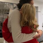 Tess Daly Instagram - Not to get all sentimental on here but we are so proud of @vernonkay and all he's achieved and raised for @bbccin 🥺 when he first said he was running 116 miles in 4 days for charity, we were shocked to say the least (and genuinely wondered if his knees would make it through), but with every day he accomplished more and more miles; supported along the way by the amazing and always inspiring @bbcradio2 listeners who got behind him on his journey and were BEYOND generous with their donations, their cuddles, high 5’s and home made cakes 💛I know he could not be more grateful. Been loading him up since with soup, hot water bottles and hugs ❤️