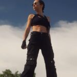 Tess Masazza Instagram – Quando in Comune mi chiedono dei documenti di cui non sapevo nemmeno l’esistenza. 🧐

Riprese @_matteomartinez_ 
#help #laracroft #tombraider #jungle #burocrazia