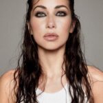 Tess Masazza Instagram - La mia faccia quando qualcuno mi dice che i carlini non sono veri cani. #puoiripetere? 📸 @marcobarbarof Hairstyle by @luigi_gentile_lg make-up @sarapetruccimakeup Assist @_davide.valente_
