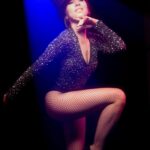 Tess Masazza Instagram – Nuovo video in arrivo 💋

#thisisthenotteinbiancoshow #cabaret #showtime #insopportabilmentedonna