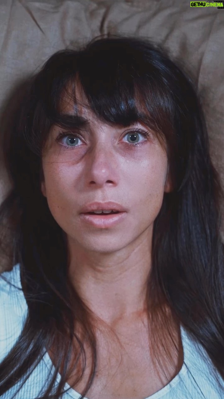 Tess Masazza - 20.7K Likes - Sono uscita ieri sera. Stamattina cosƬ. PerchƩ? PerchƩ!?!?
#lunedƬ #uscireinsettimana #over30