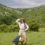 Tess Masazza Instagram – Ci sono sapori, odori, rumori che ti fanno viaggiare con la mente. E poi ci sono le Golia Erbe Alpine che grazie alla formula alle erbe alpine ti fanno sentire in montagna. @goliaitalia #respiraGolia #GoliaErbe #adv