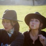 Tess Masazza Instagram - Les Masazza à la recherche des chevaux sauvages. 🐴 @andiemasazza #family #sisters #valledelsorbo #roma