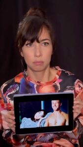 Tess Masazza Instagram - E comunque meno male che Ryan non sa (e non saprà mai) della mia esistenza. 😅 #fannumero1 #ryangosling #insopportabilmentedonna #themasazzolsing