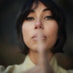 Tess Masazza Instagram - Ho iniziato a praticare Kung Fu durante un periodo particolare della mia vita. Avevo bisogno di sfogarmi sia fisicamente che mentalmente, pur imparando qualcosa di nuovo. Ho poi capito che in realtà non era così lontano da me perché il Kung Fu non è solo una disciplina da combattimento ma anche danza, meditazione e cultura.