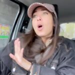 Tess Masazza Instagram - Io che mi ascolto in loop alcune delle musiche dello spettacolo! Vi aspetto a teatro!!! Link in bio per i biglietti! Buona Pasqua a tutti!