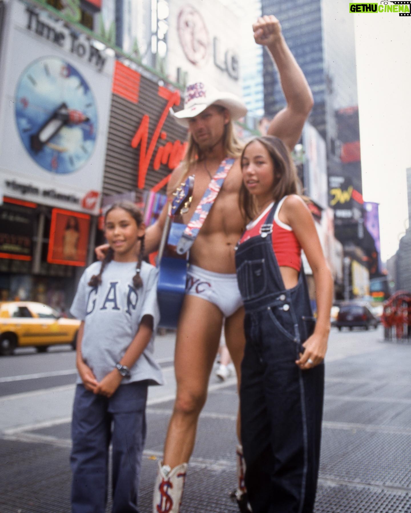 Tess Masazza - 44.9K Likes - Ho paura in aereo maā¦
#viaggiare #vogliadievadere