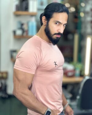 Thakur Anoop Singh Instagram - Sharp, focussed and ready to give it all this 2024 🔥