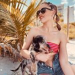 Thalí García Instagram – On this week’s episode… 🌭❤️‍🔥 #beachlife 

#4 my fav. 🥹