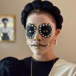 Thalí García Instagram - Aunque la vida me cueste llorona… 🖤 #diademuertos