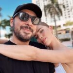 Thalí García Instagram - El matrimonio es complejo. El matrimonio es difícil. El matrimonio es retador. El matrimonio es desafiante. El matrimonio no es para todos. El matrimonio es monotonía. El matrimonio es reinventarse. El matrimonio es volver a intentar. El matrimonio es acompañamiento. El matrimonio es ternura. El matrimonio es pasión. El matrimonio es amor incondicional. El matrimonio es compromiso & libertad. El matrimonio es complicidad. El matrimonio es redituable. El matrimonio es sin duda: la decisión más longeva, más difícil de sostener, pero la más gratificante. Hace 7 años decidí caminar esta vida de tu mano y aunque por momentos pensé que esta historia había llegado a su fin, hoy te digo sí en el amor, sí, a seguir construyendo juntos, a guerrearla juntos, a seguir recorriéndonos el mundo tomados de la mano. Tener que despedirnos una vez más, es algo que no quisiera tener que hacer nunca más, pero la vida es para los valientes & el amor también, para quienes tienen el coraje de vivirla y de sentirlo. Así que nos toca seguirnos apoyándonos en nuestros sueños, así esos sueños nos lleven a códigos postales distintos de vez en cuando, creo en ti, me siento super orgullosa de tu talento y todo lo que haz & seguirás logrando, te mereces todo lo bueno que te sucede, tienes todo mi respeto y admiración. Gracias también, porqué desde que nos conocimos, nunca quisiste cortar mis alas, respetaste mi libertad, mi particular forma de ver la vida y eso hace que te ame, aún más. Te he echado mucho de menos, pero se que la espera valdrá la pena. @felipeaguilardulce 🐹♥️