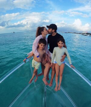 Thalí García Instagram - Estoy siendo muy feliz en estos momentos, quiero vivir el aquí y el ahora, juro que en estos días les subo el contenido tan lindo de este viaje que estoy segura nunca olvidaré. Gracias Dios por esta familia tan hermosa que me has regalado. Sentirlos cerca y más unidos que nunca me llena el alma, por ustedes: todo.

Feliz feliz no cumpleaños, a mi, a ti. 💕🎶