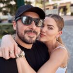 Thalí García Instagram - El matrimonio es complejo. El matrimonio es difícil. El matrimonio es retador. El matrimonio es desafiante. El matrimonio no es para todos. El matrimonio es monotonía. El matrimonio es reinventarse. El matrimonio es volver a intentar. El matrimonio es acompañamiento. El matrimonio es ternura. El matrimonio es pasión. El matrimonio es amor incondicional. El matrimonio es compromiso & libertad. El matrimonio es complicidad. El matrimonio es redituable. El matrimonio es sin duda: la decisión más longeva, más difícil de sostener, pero la más gratificante. Hace 7 años decidí caminar esta vida de tu mano y aunque por momentos pensé que esta historia había llegado a su fin, hoy te digo sí en el amor, sí, a seguir construyendo juntos, a guerrearla juntos, a seguir recorriéndonos el mundo tomados de la mano. Tener que despedirnos una vez más, es algo que no quisiera tener que hacer nunca más, pero la vida es para los valientes & el amor también, para quienes tienen el coraje de vivirla y de sentirlo. Así que nos toca seguirnos apoyándonos en nuestros sueños, así esos sueños nos lleven a códigos postales distintos de vez en cuando, creo en ti, me siento super orgullosa de tu talento y todo lo que haz & seguirás logrando, te mereces todo lo bueno que te sucede, tienes todo mi respeto y admiración. Gracias también, porqué desde que nos conocimos, nunca quisiste cortar mis alas, respetaste mi libertad, mi particular forma de ver la vida y eso hace que te ame, aún más. Te he echado mucho de menos, pero se que la espera valdrá la pena. @felipeaguilardulce 🐹♥️
