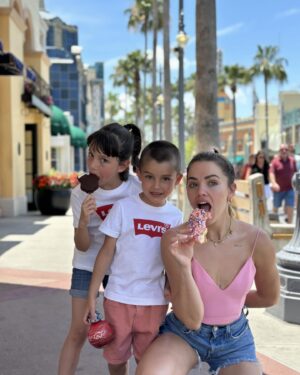 Thalí García Instagram - Ser su mamá es el privilegio más grande, lo mejor que he hecho. @soynataliaromero @andresaguilargarcia ♥️ #happymothersday