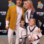 Thalí García Instagram - Hace 10 años protagonizaba @onceonceenmicuadranadacuadra para @nickelodeonla tuve el honor de abrir el concierto de los @kcamexico 2013 con un opening espectacular, al lado de @jaimecamil & @jerryvelazquez fue sin duda una de las experiencias más mágicas de mi carrera, por que yo crecí viendo Nick, viendo los premios, deseando ser bañada con slime, jamás me imaginé que un día, sería nominada a actriz favorita ó sostener un blimp con mis propias manos. Hoy llegar a la alfombra naranja de la mano de mis hijos, fue un regalo al corazón, gritaron y gozaron de felicidad! @dimenena gracias por esta hermosa invitación… Total look x3 : @poloralphlauren 🧡 #kca2023 #kcamexico #nickfamily #nickelodeon #goals #matchingoutfits #xoxo