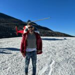 Thales Bretas Instagram - Pulinho em Queenstown, na Nova Zelândia, mto surpreendente! Trilhas lindas, paisagem, lago azul, cachoeiras, vinícolas… e até uma nevinha eterna no glaciar. Amei. Quero voltar…