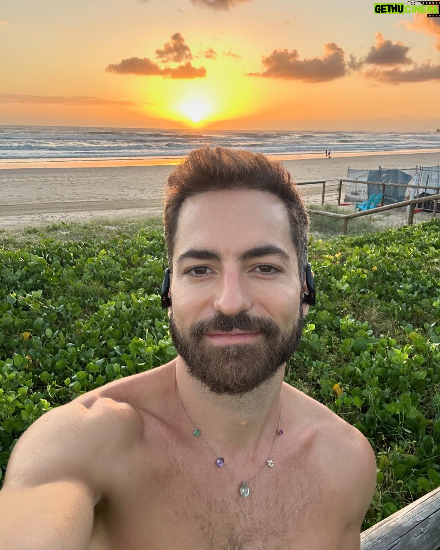 Thales Bretas Instagram - Sobre os presentes que a vida (que por si só já é nosso maior presente) pode dar… Momentos inesquecíveis, visões deslumbrantes, experiências inéditas, atos de amor e carinho… Obrigado Deus, Vida e Amor. Com vcs posso tudo! 🤍 36 e avante! 👊🏻🌟🙌🏻🫶🏻