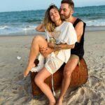 Thales Bretas Instagram - #tbt dessa viagem em família! Saudade da rirmã @tamarabretas . Te amo