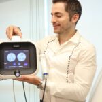 Thales Bretas Instagram - Hoje vou contar pra vocês sobre o lançamento Futera! Um equipamento que é usado para realizar vários dos procedimentos aqui na @clinica.bretas.