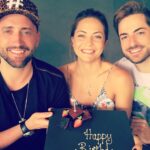 Thales Bretas Instagram - Viva @tamarabretas , minha irmãzinha, amor da minha vida há quase 36 anos!!! Tô muito feliz de poder estar perto de vc e comemorar mais esse ciclo do seu lado! Que você tenha tudo o que precisa, o que merece e o que deseja, sempre! Que o mundo seja gentil com você, te trate com carinho e amor. Eu vou te tratar sempre, pra sempre!! Te amo te amo te amo!!!