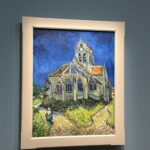 Thales Bretas Instagram - Vi recentemente essa exposição no Museu D’Orsay, em Paris, com as últimas obras de Van Gogh, que ele pintou na cidade de Auvers-sur-Oise, na França, enquanto se hospedou na casa do seu médico Dr Gachet. Essas obras misturam a melancolia do pintor com a paisagem bucólica do campo onde viveu, e seus habitantes retratados. Eu fico fascinado pela arte, pela forma com que artistas, supersensíveis, retratam suas experiências e percepções do mundo. Queria poder me expressar assim! Quem mais aí curte?