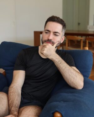 Thales Bretas Instagram - Na série paternidade de hoje: Qual mood seu mood? 1, 2, 3 4, ou 5? E por que?? ☺️
