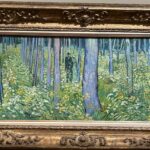 Thales Bretas Instagram - Vi recentemente essa exposição no Museu D’Orsay, em Paris, com as últimas obras de Van Gogh, que ele pintou na cidade de Auvers-sur-Oise, na França, enquanto se hospedou na casa do seu médico Dr Gachet. Essas obras misturam a melancolia do pintor com a paisagem bucólica do campo onde viveu, e seus habitantes retratados. Eu fico fascinado pela arte, pela forma com que artistas, supersensíveis, retratam suas experiências e percepções do mundo. Queria poder me expressar assim! Quem mais aí curte?