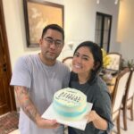 Thalita Latief Instagram - Blessed and Grateful 😇🥳 Alhamdulillah… Thank you love 🩵 • di surprise-in ketika balik kerja lg ntn korea pula.. dan udah dasteran rambut acak”an lagi 😂 ahh tidak masyalaaaaah laaa ku tetap happy 😌 • #birthday #mybirthday