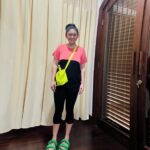 Thalita Latief Instagram - Sat set ke clinic dokter @cissienugraha pas banget anak lagi ujian tp ikut nemenin bundanya jadinya mesti buru” hahahaha… 🤓🤓🤓 tapi tetep diusahakan yaaah ga mau absennn demi kesejahteraan jiwa raga dan batin ya bu ibukkkk semuanyahhhhh 👯‍♀️😚👯‍♀️ a.k.a #bodygoals • progress is on our way 😎😌😚 💪🏼🔥 bisa bisa bisa…. Sehat is our middle name!!! 😇 • Stay healthy stay happy 🌺