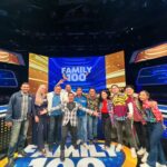 Thalita Latief Instagram - @family100id malam ini 19.30wib @officialmnctv S E R U ! ! ! Jangan lupa nonton yaaaaa… Padang rumput vs Padang pasir 💃🏻🕺 • #family100 #family100indonesia #MNCTV