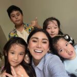 Thalita Latief Instagram - Cinta-cintanya akuuu 💕💕💕 • rambut anak” ga ada yg bener 😂 Maklum abis main outdoor hahahaha…. • #jemmasday #jemimabirthday #family #love #unconditionallove