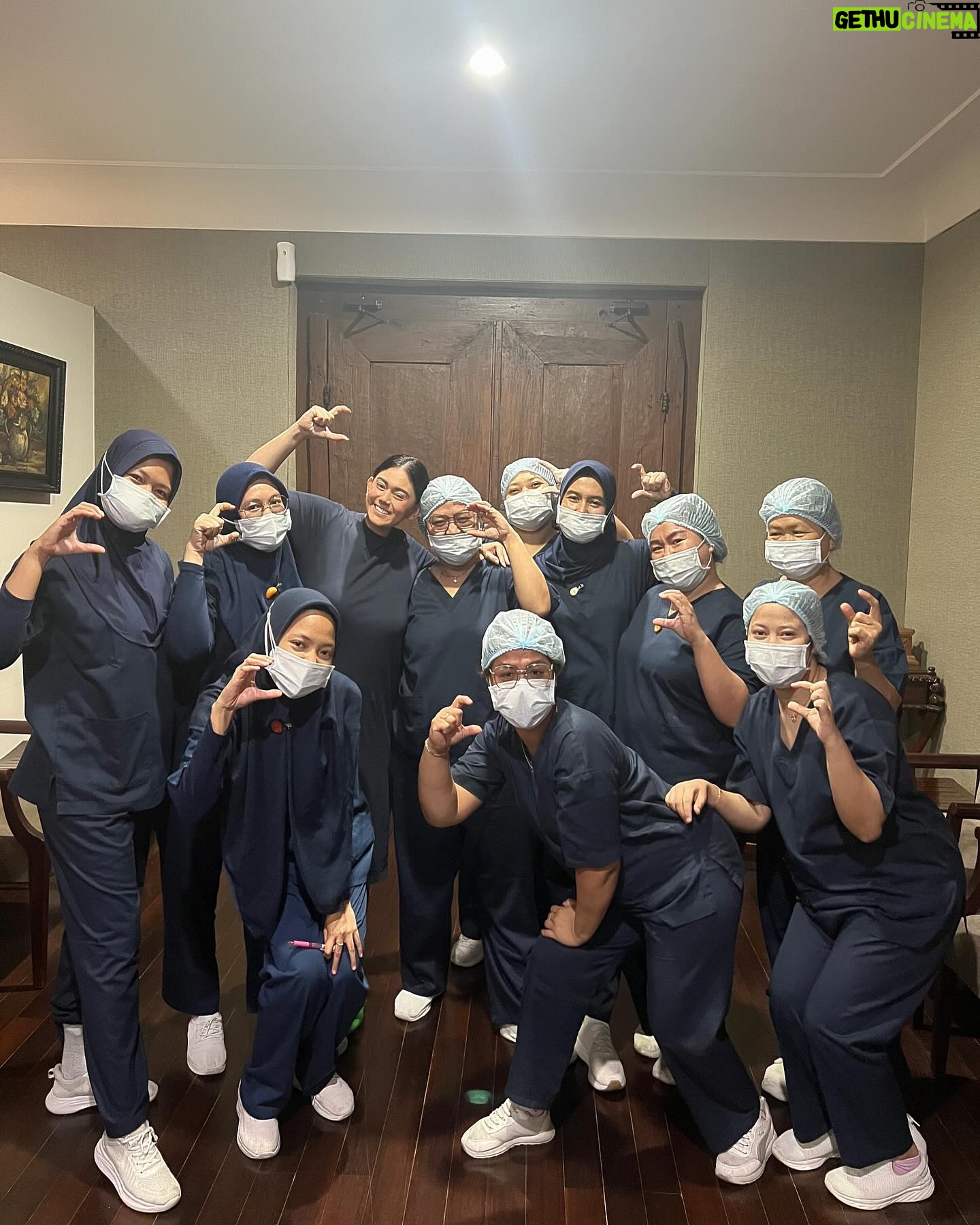 Thalita Latief Instagram - Glad to be back 😍😍😍 YEAYYY!!!… Akhirnya bisa mulai lagi pola hidup sehat sama dokter ter-LUVV @cissienugraha 💕 dan semua suster-suster kesayangankuuu 😍 • Krn berantem melawan masalah unstable hormones yg ada di tubuh tuh tidak semudah itu fergusooo… • Let’s goooo kita buang 30kg jilid 2 hihihihihi… Sehat Sehat Sehat dan SEMANGAT 💪🏼 BISMILLAH 😇 • #positivevibes #hidupsehat