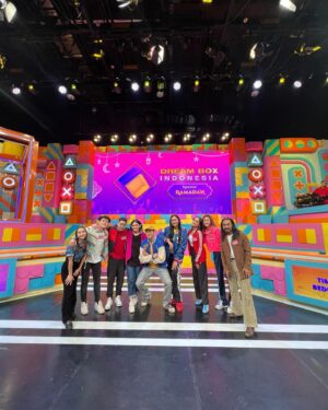 Thalita Latief Instagram - Danke @dreamboxindonesia for having us 🙏🏻
@sumargodenny yg selalu menyalaaa abangkuuu ✨🤣
seru”an brg teamnya ka @kalinaocktaranny 🫰🏼😘
•
Anddd team kita dong pastinyaaa…
Team solid ngabuburce yg menang ga menang 
yg penting “hebring is our lyfee” 😂😂😂 lol wkwkw..
@shaquilladisca @ichanrei @byputra31 
•
#dreambox #dreamboxindonesia #transtv
#blessed #grateful #fun #happy #lucky