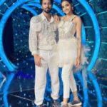 Thamizh Selvi Instagram - And we’re here! Watch our performance today at @vijaytelevision 🤍