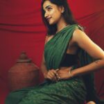 Thamizh Selvi Instagram - Don’t worry, it isn’t the asoka trend ! #selfportrait